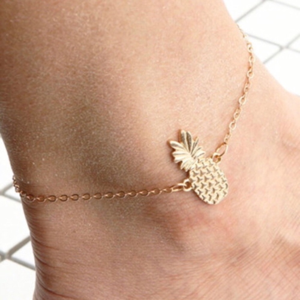 🍍NWOT Gold Pineapple Anklet🍍
